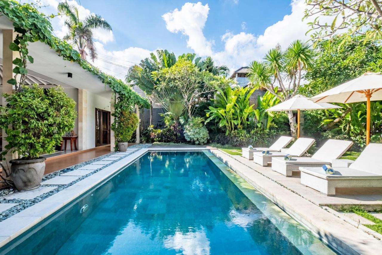Central Seminyak Villa Martini Exterior photo