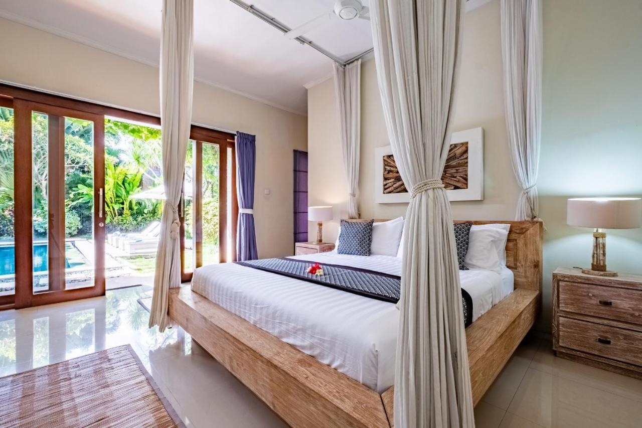 Central Seminyak Villa Martini Exterior photo